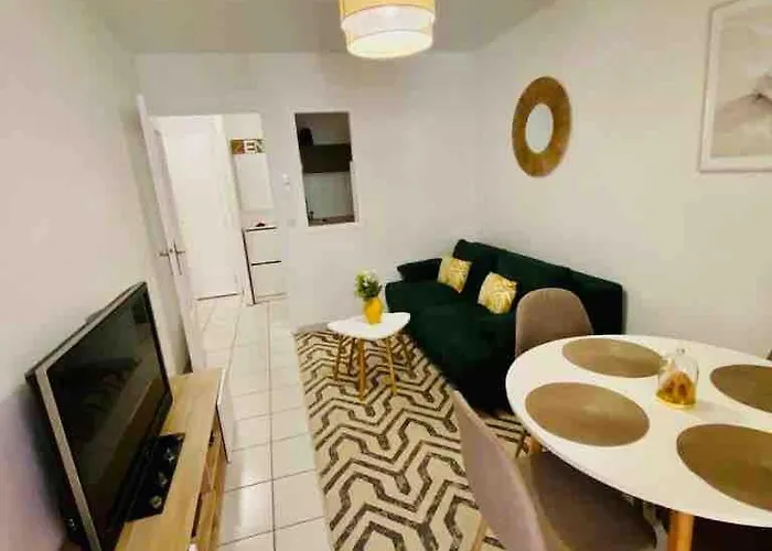 Appartamento Charming 100m From The Antibes